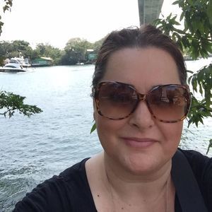 Meet your Posher, Lori